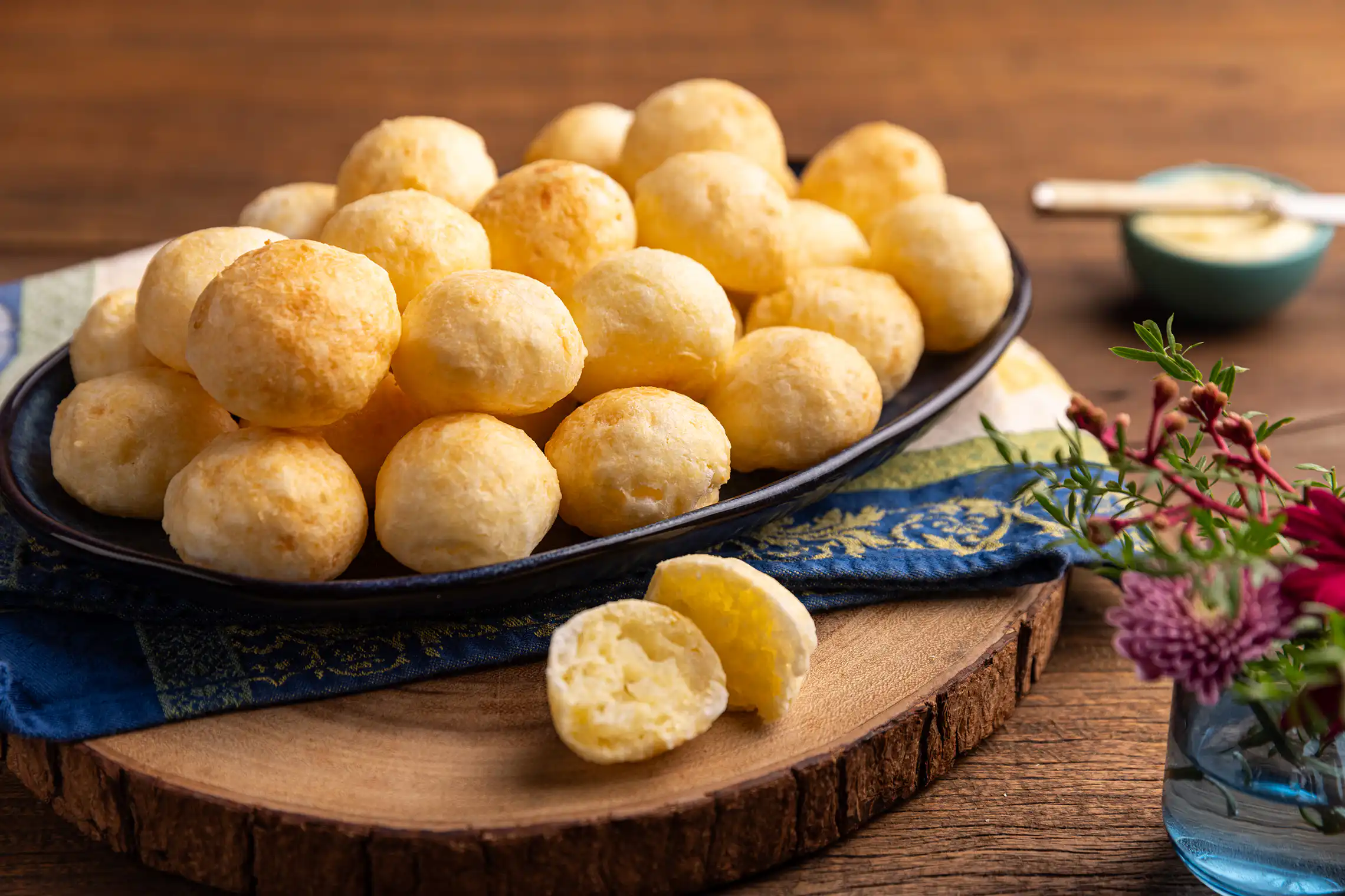 Fecomércio MG comemora Dia do Pão de Queijo com atividades gratuitas no Mercado Central neste sábado (17)