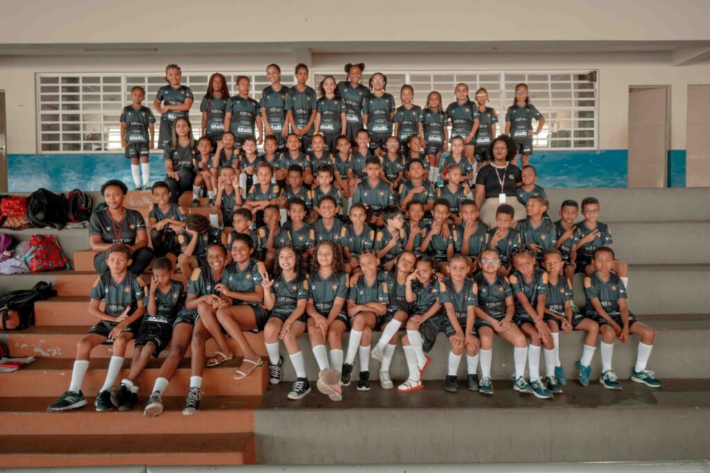 Itabira: 285 crianças já foram beneficiadas com aulas de futsal gratuitas em ação social