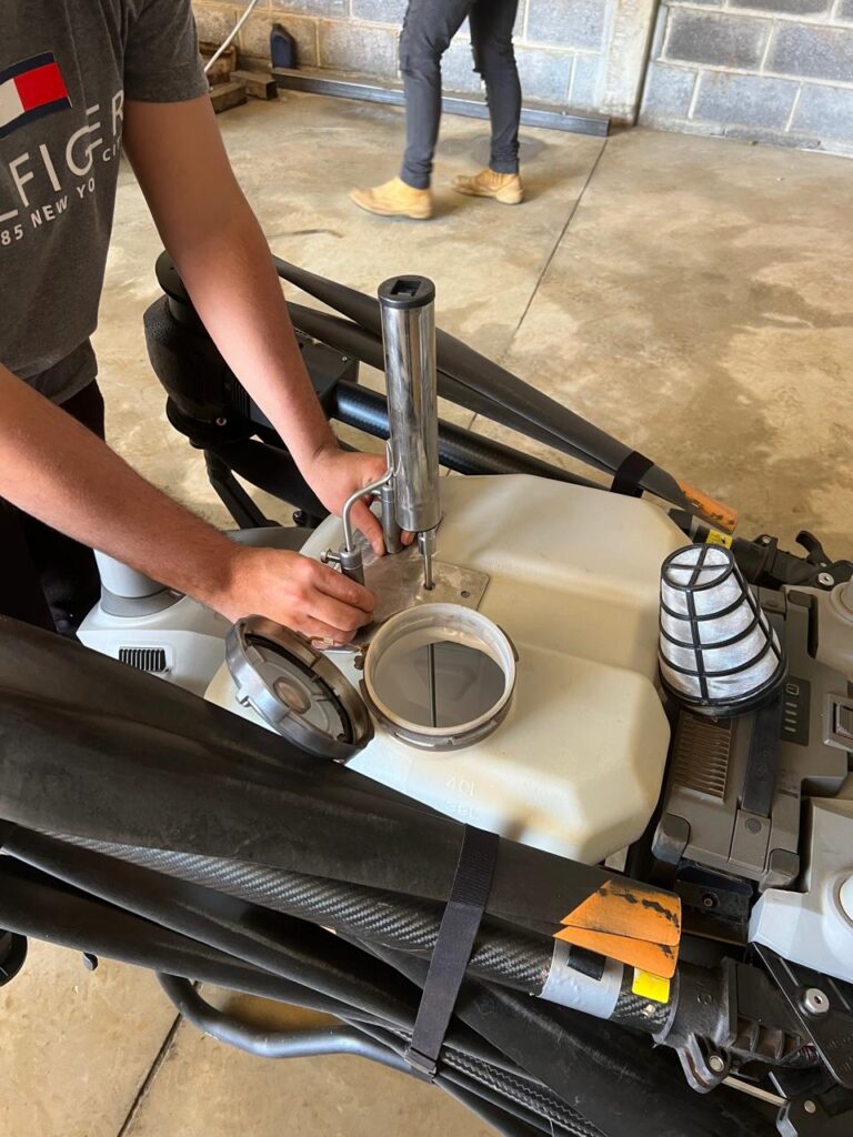 Produtor mineiro cria inovador misturador para drones de pulverização com sucesso internacional