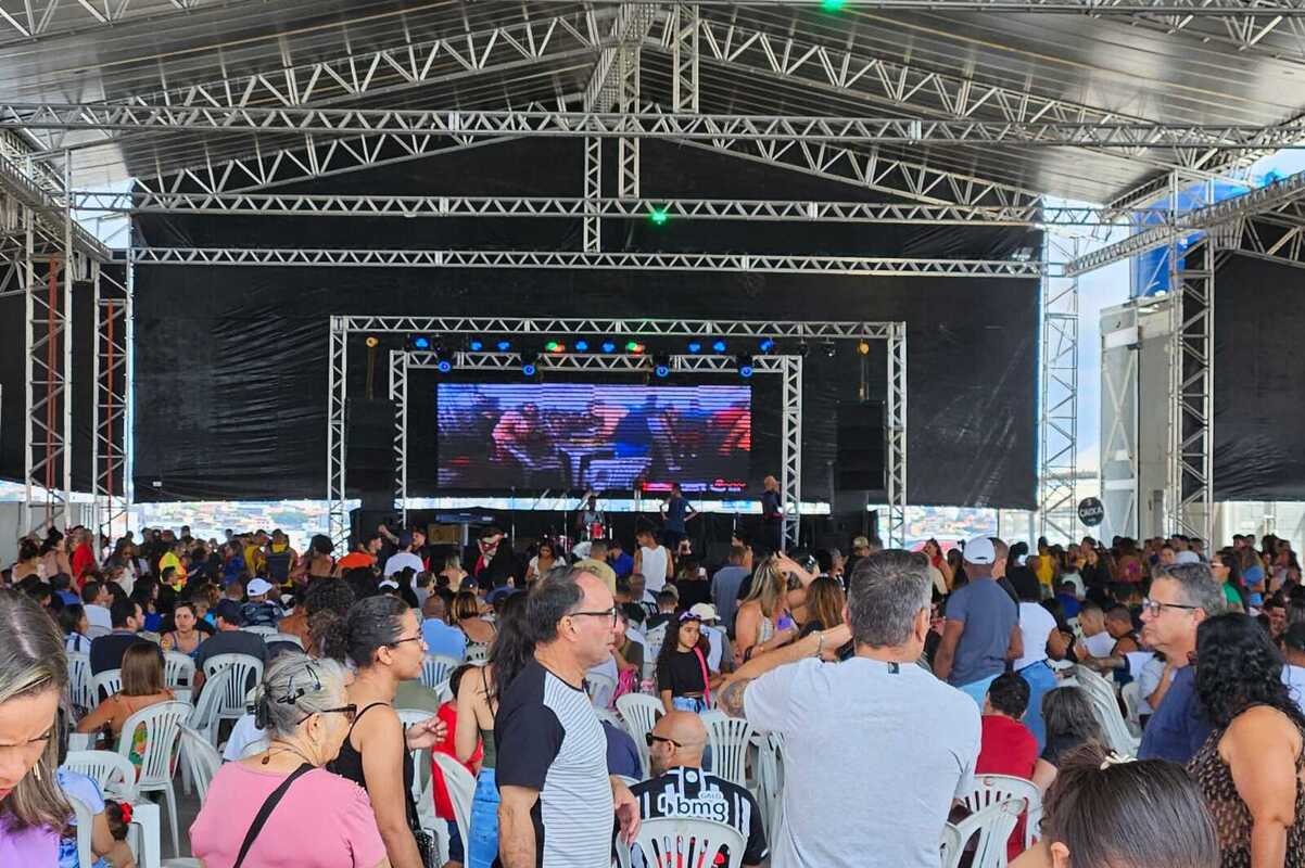 Feira do Mineirinho começa 2025 em ritmo de Carnaval em Contagem