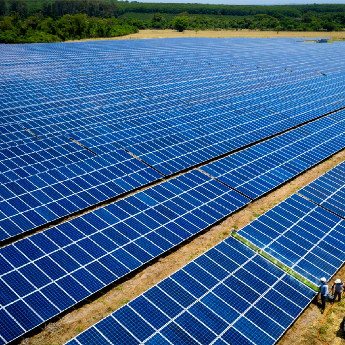 Expansão do Maior Parque Solar do Brasil Impulsiona Desenvolvimento no Norte de Minas