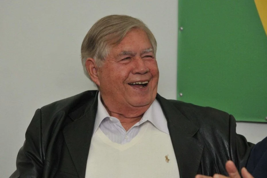 Governador Romeu Zema presta solidariedade à família de Newton Cardoso