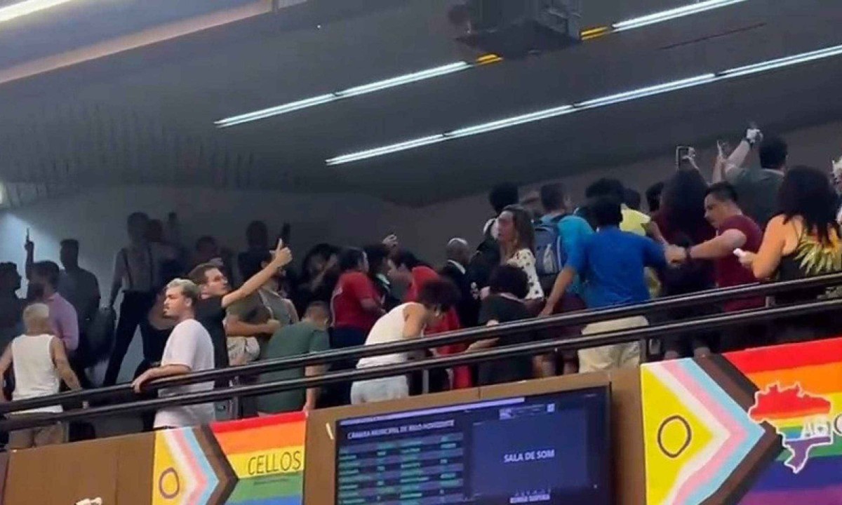 Votação sobre restrição a atletas trans gera tumulto na Câmara Municipal de BH