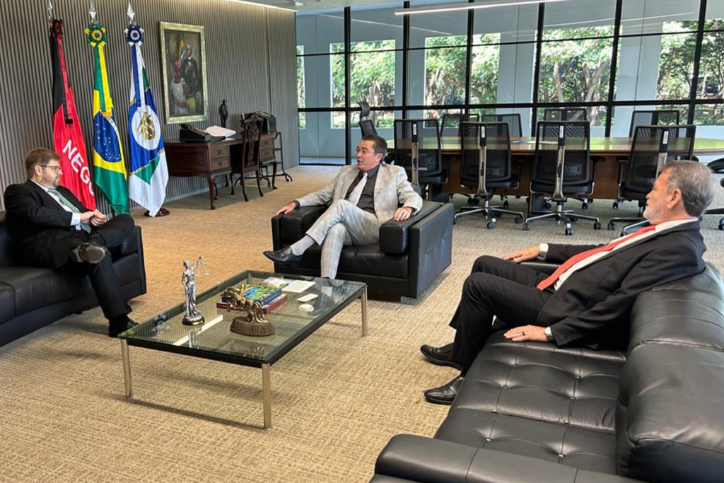 Minas Gerais adere a projeto do TCU para capacitação de agentes públicos