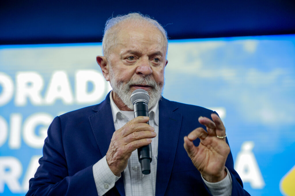 Lula descarta privatização da Cemig, mas admite venda de outras estatais