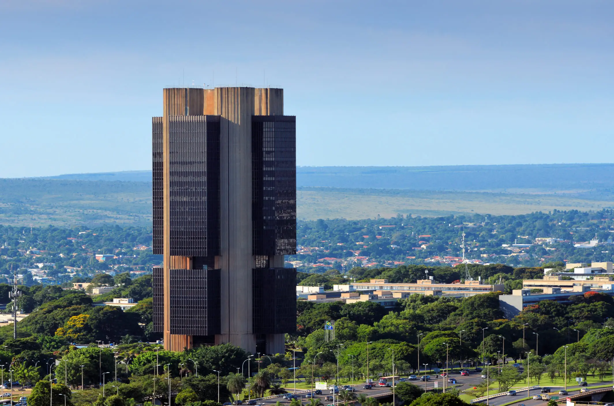 Economista da XP prevê Selic a 15,5% antes de possível corte no final de 2025